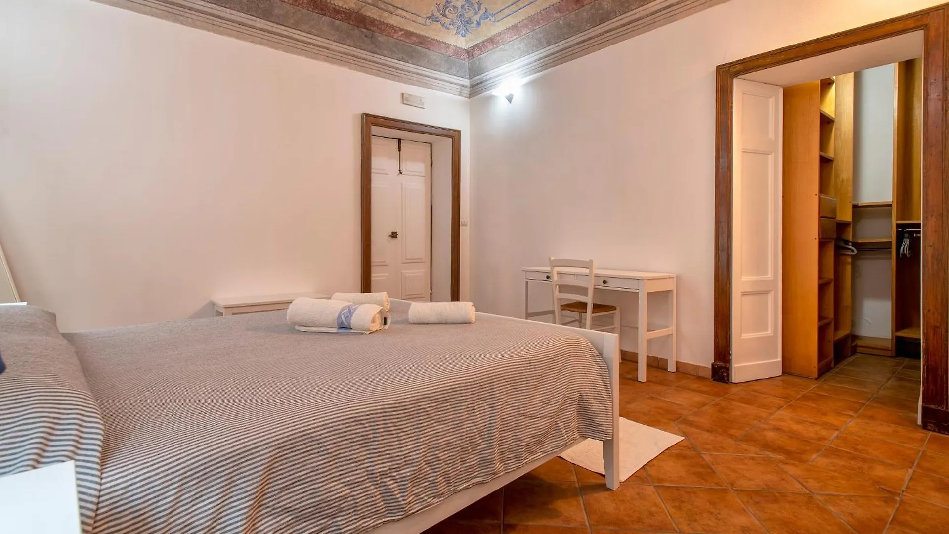 Carlo Alberto Apartment, Alghero Old Town, Near The Beach 0*,  Italy